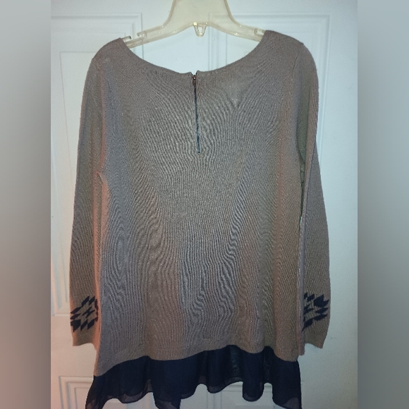 Women's Su & Lola Sweater - Picture 4 of 8